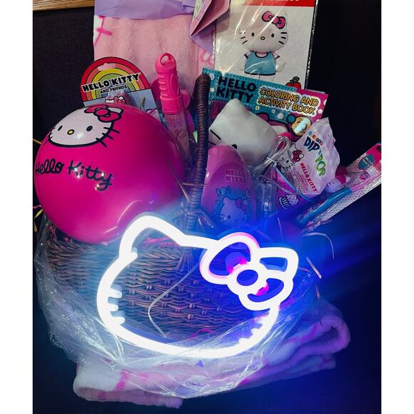 Hello Kitty Easter bundle 60 70 pink Easter throw , color book and crayons - Picture 8 of 9